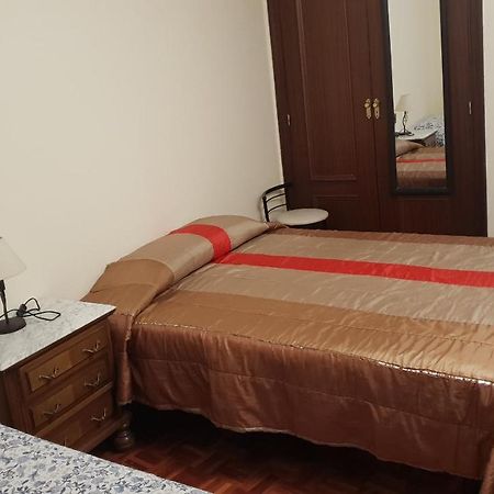 Apartamentos Salamanca Puerta Zamora, Centro, Wifi Con Salon Y 2 Dormitorios, Parking Bagian luar foto
