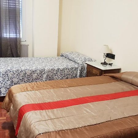 Apartamentos Salamanca Puerta Zamora, Centro, Wifi Con Salon Y 2 Dormitorios, Parking Bagian luar foto