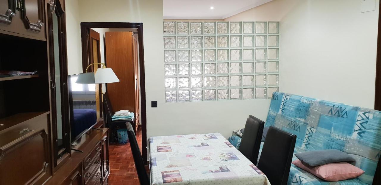 Apartamentos Salamanca Puerta Zamora, Centro, Wifi Con Salon Y 2 Dormitorios, Parking Bagian luar foto