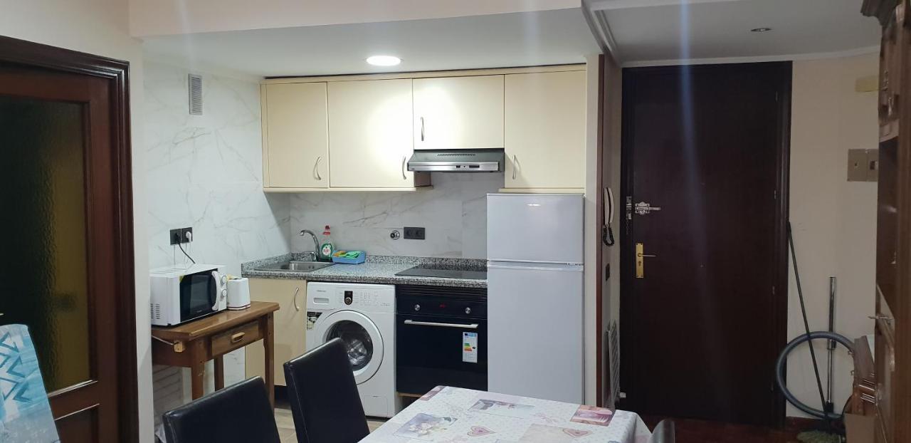 Apartamentos Salamanca Puerta Zamora, Centro, Wifi Con Salon Y 2 Dormitorios, Parking Bagian luar foto
