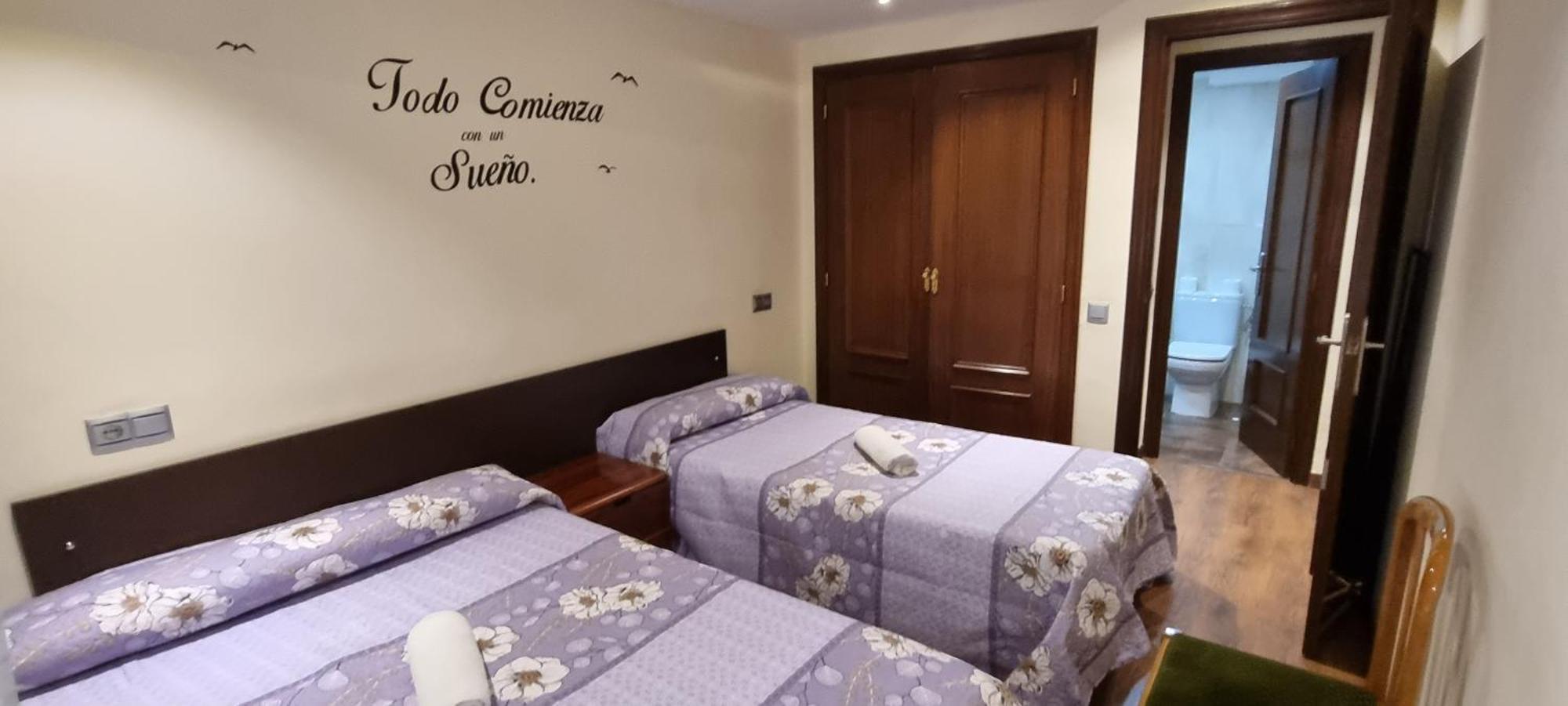Apartamentos Salamanca Puerta Zamora, Centro, Wifi Con Salon Y 2 Dormitorios, Parking Bagian luar foto