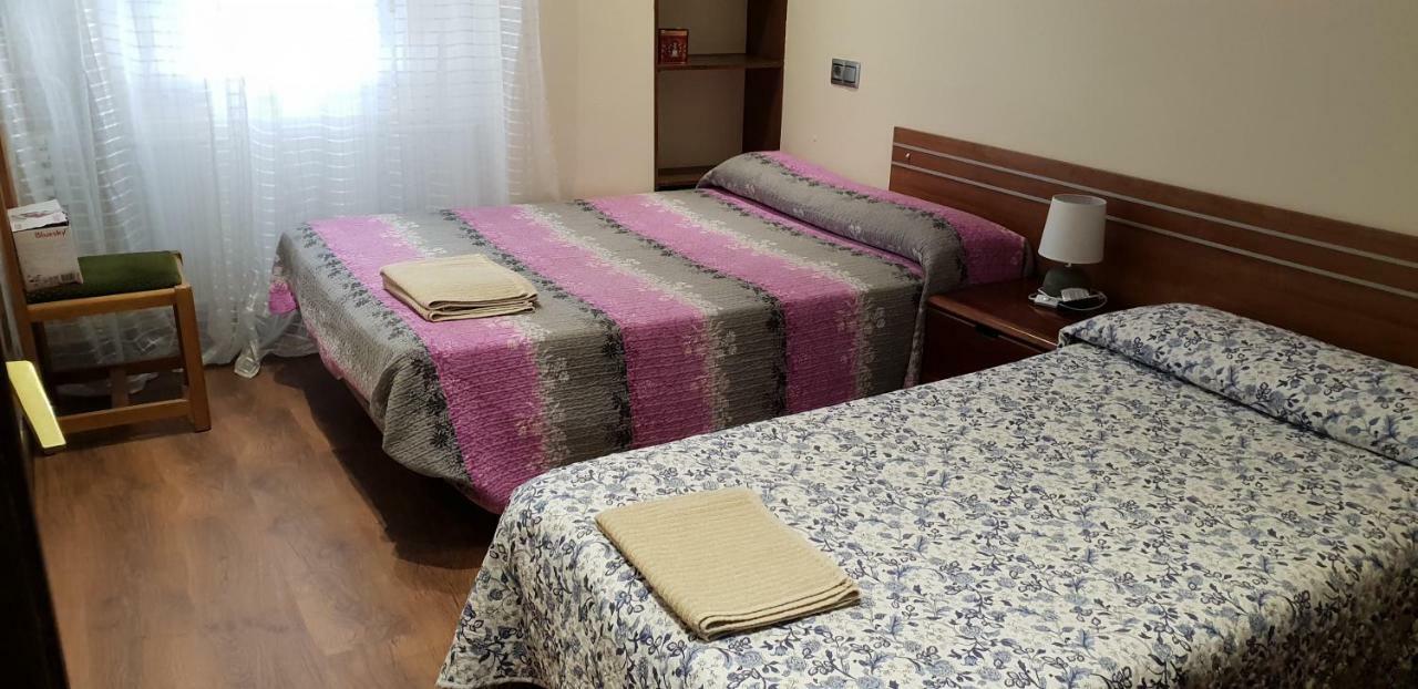 Apartamentos Salamanca Puerta Zamora, Centro, Wifi Con Salon Y 2 Dormitorios, Parking Bagian luar foto
