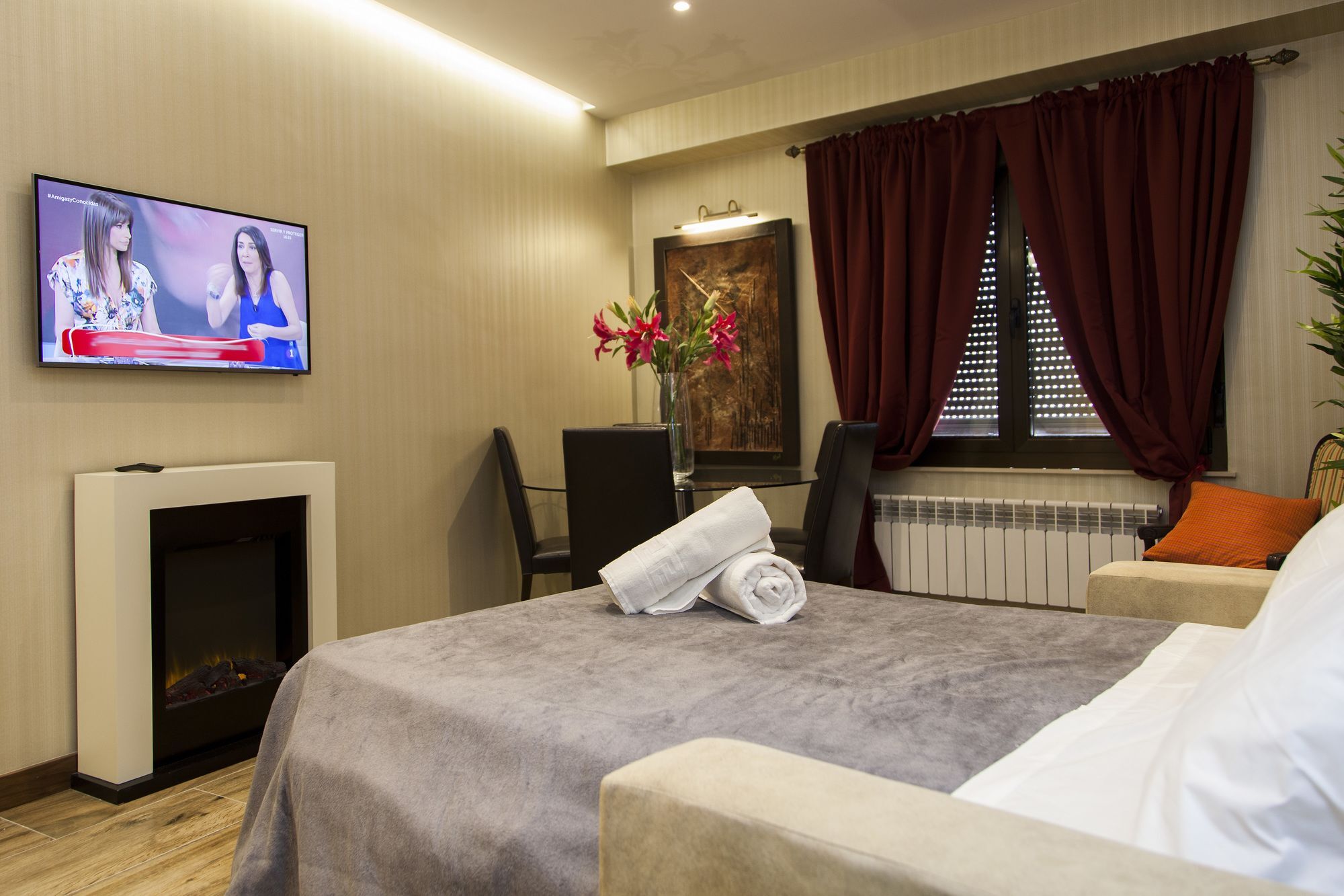 Apartamentos Salamanca Puerta Zamora, Centro, Wifi Con Salon Y 2 Dormitorios, Parking Bagian luar foto